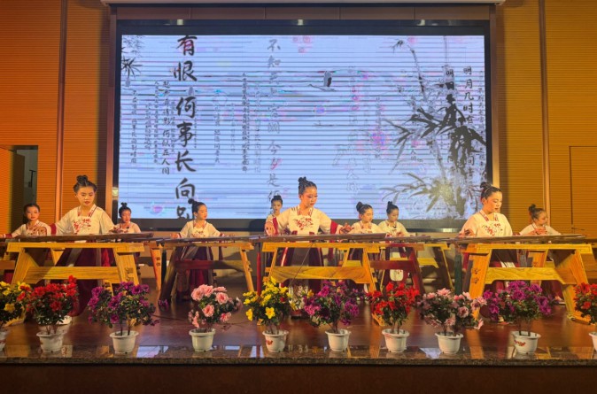 信息43：“夏韵清弹”歆然古琴音乐会在金昌市博物馆举行556.png