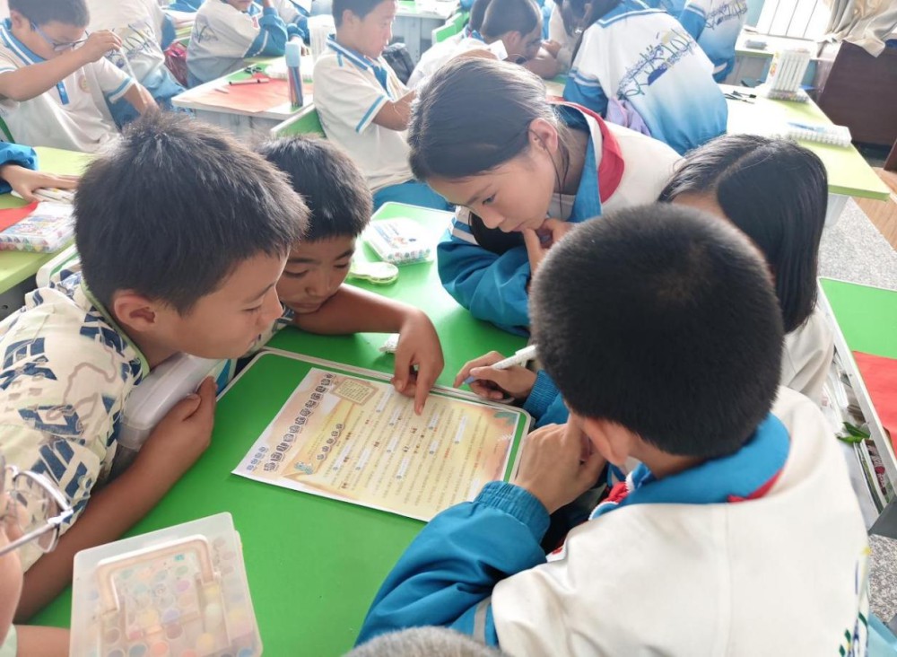 主办单位:金昌市博物馆;时间:2025年9月17日;地点:金昌市双湾镇中心小学;活动主题:“金博快车”走进双湾镇中心小学(6).png 主办单位:金昌市博物馆;时间:2025年9月17日;地点:金昌市双湾镇中心小学;活动主题:“金博快车”走进双湾镇中心小学(6).png